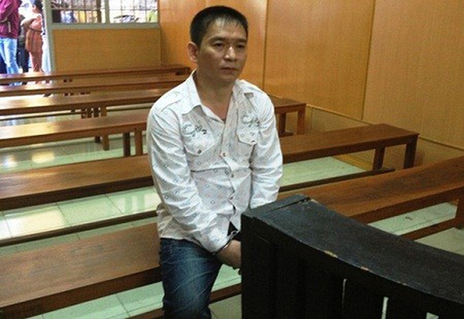 Lạnh lùng "xử ngọt" đàn em khiến giới giang hồ sửng sốt