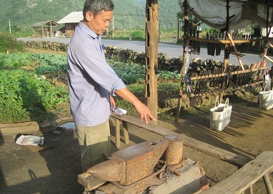 Tục "rèn dao... bằng mắt" ở Cao Bằng