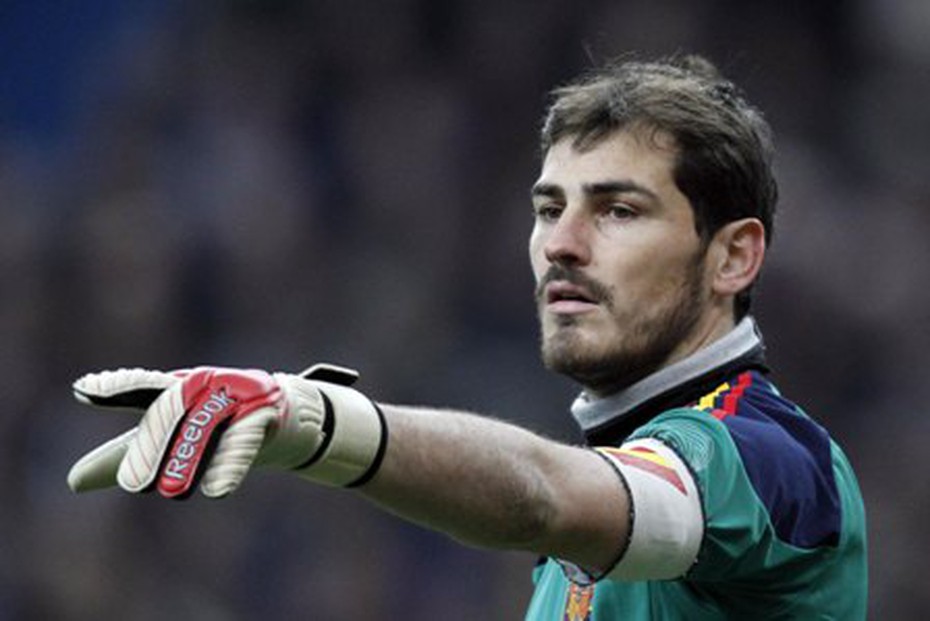 Casillas, “người gác đền” hay nhất thế giới