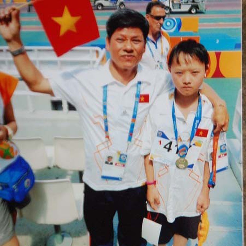 Chàng trai thiểu năng “rinh” HCV Olympic