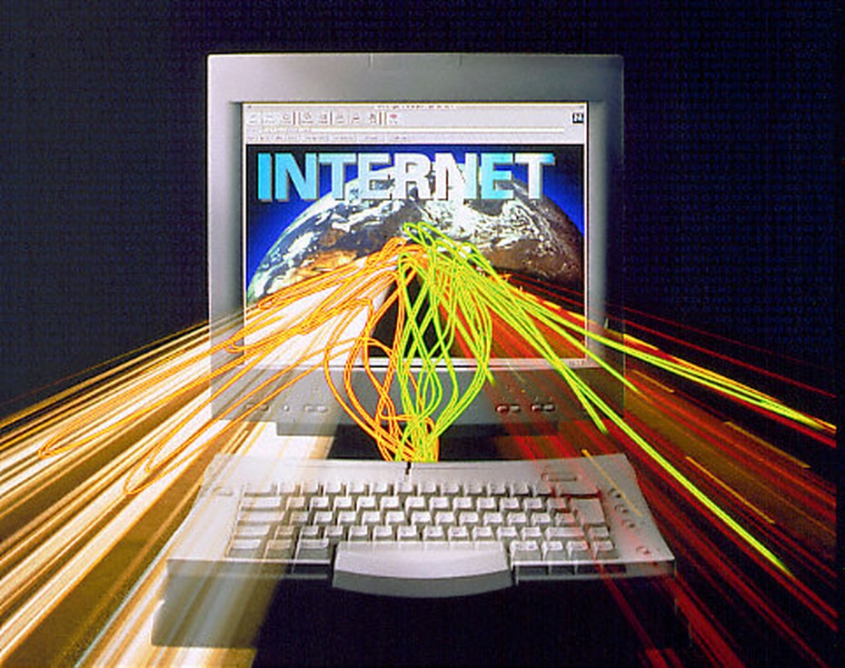 Gần 36% dân số Việt Nam dùng Internet