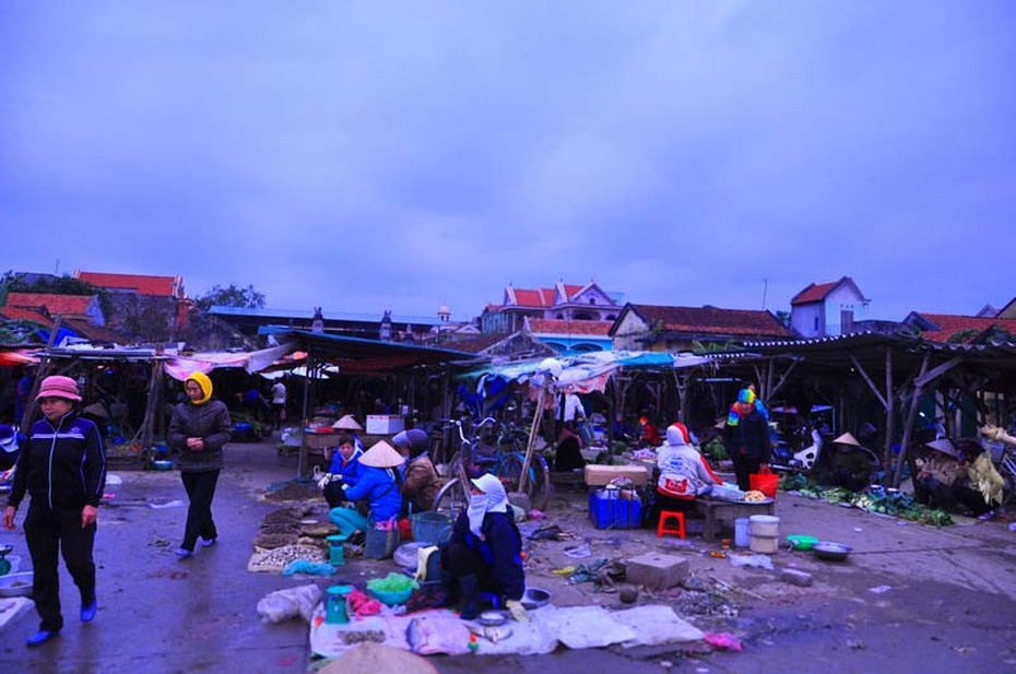 Ảnh: Tấp nập chợ quê đầu năm