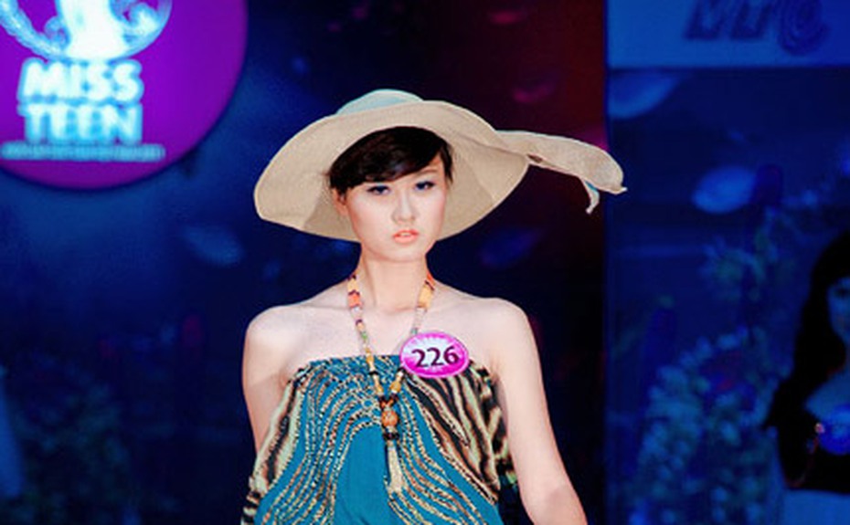 Hot girl Hà Lade là ngôi sao người mẫu