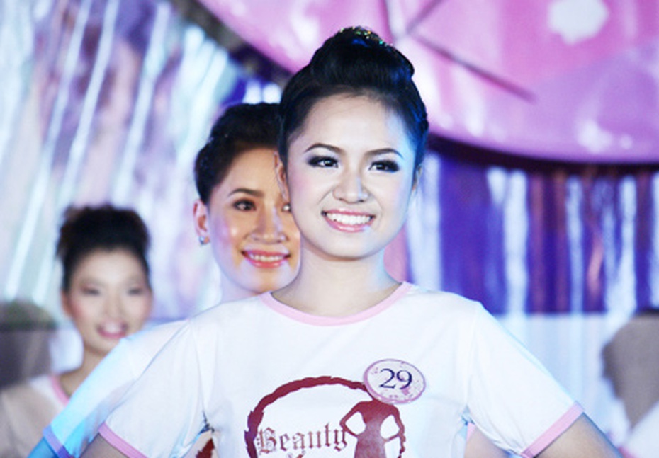 Cận cảnh nữ sinh đẹp nhất ĐH Luật