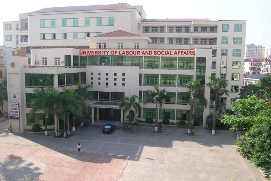 Không thi, dưới điểm sàn vẫn nghiễm nhiên vào đại học