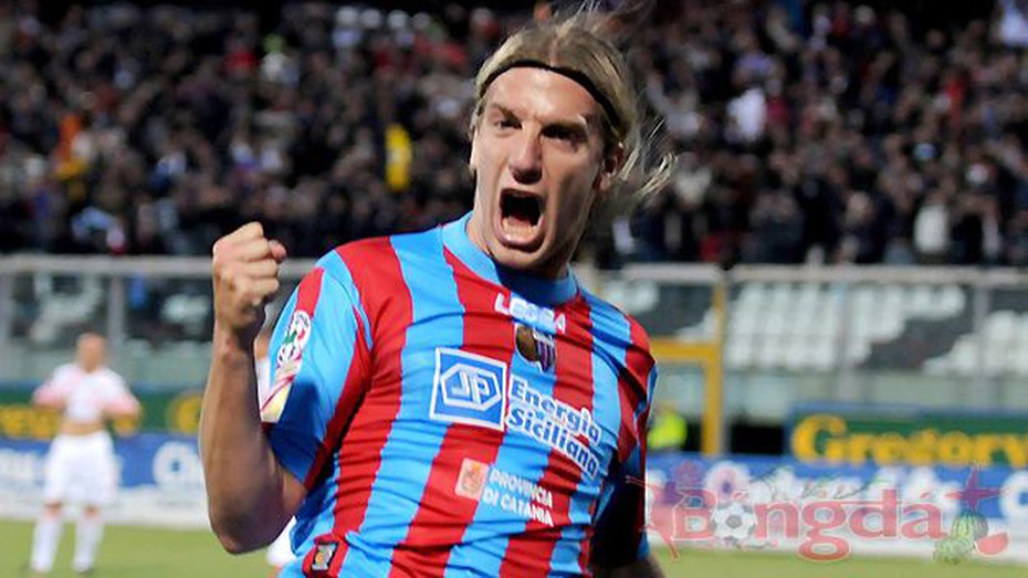 Maxi Lopez gia nhập AC Milan