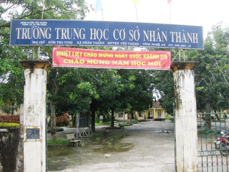 Hoang đường ngôi mộ đào dở khiến chiếc quạt biết hát