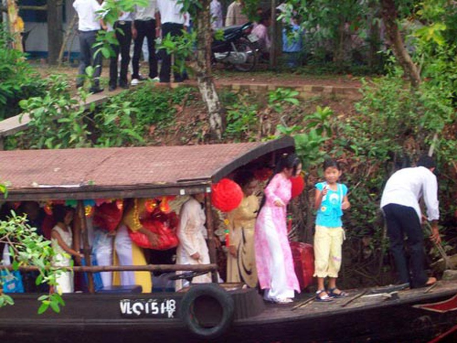 “Lớn tuổi rồi, có người hỏi cưới thì lấy đại"