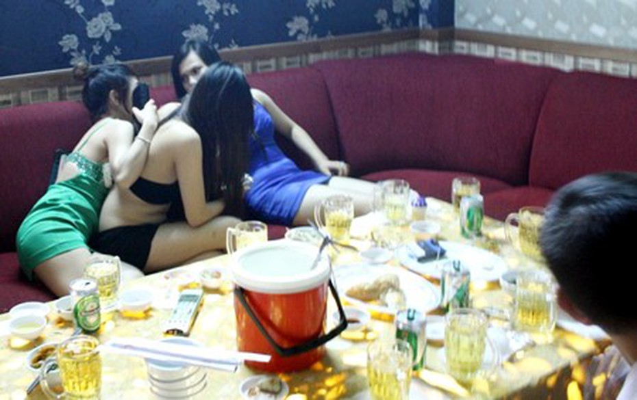 “Tuyệt kỹ” moi tiền của chân dài