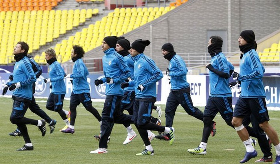 Real Madrid tìm cách khống chế cái lạnh ở Luzhniki