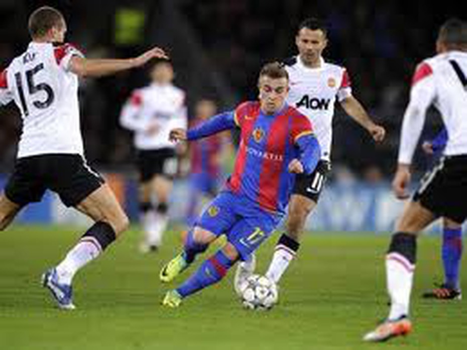 Đội trưởng Vidic của M.U dính chấn thương nặng