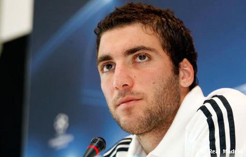 Higuain sẽ rời Bernabeu