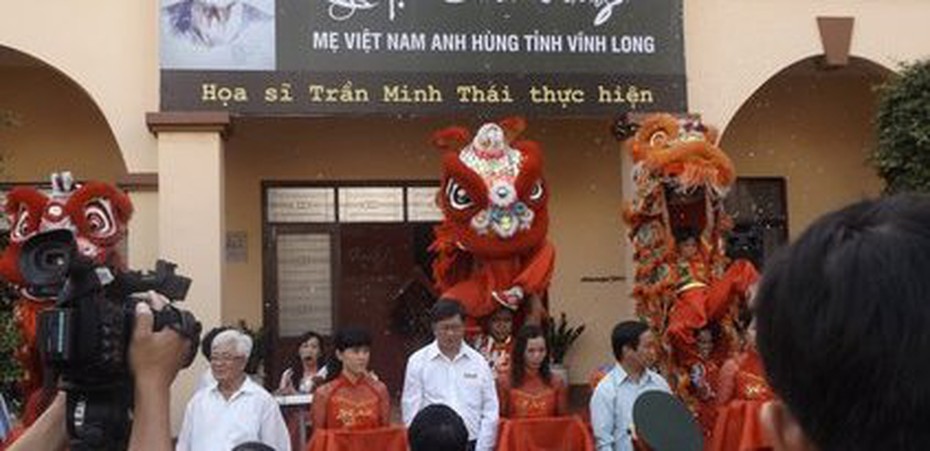 Triển lãm ký họa chân dung Mẹ Việt Nam anh hùng tỉnh Vĩnh Long