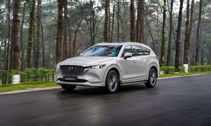 Chọn Honda CR-V G hay Mazda CX-8 Premium?