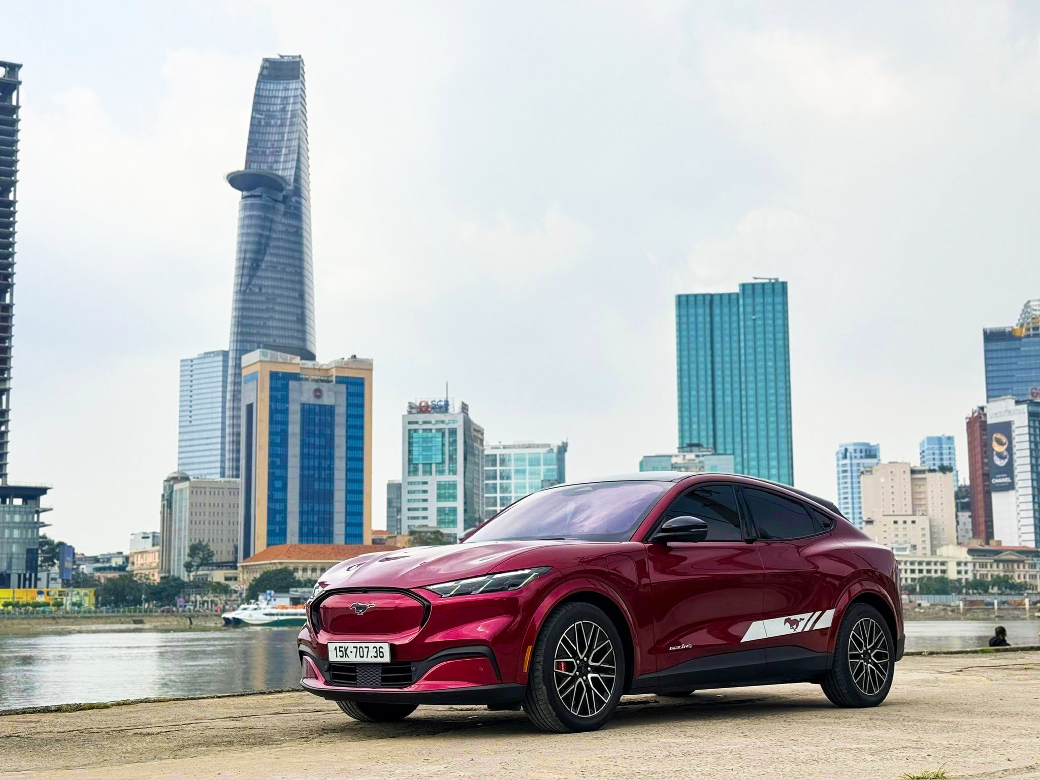 Ford mạnh tay giảm tới 900 triệu đồng cho dòng xe điện tại thị trường Việt Nam.