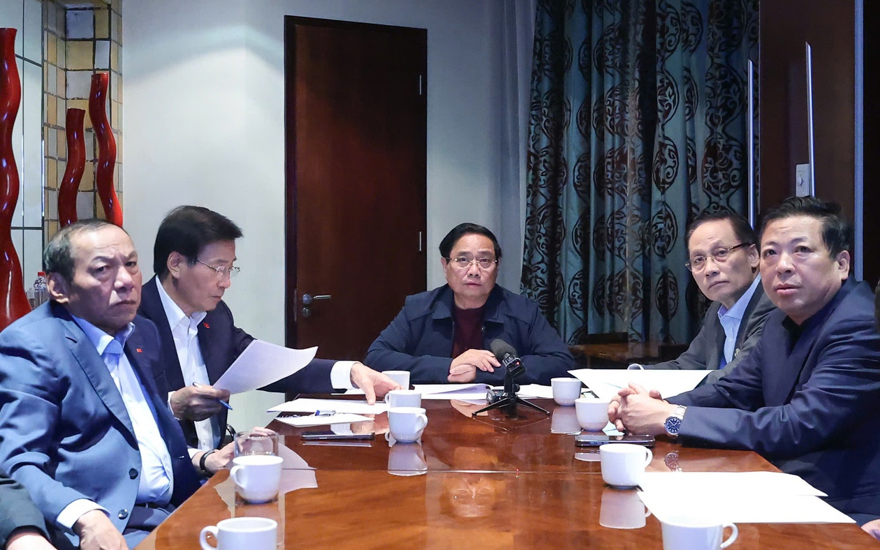 Từ Nam Phi, Thủ tướng chủ trì họp trực tuyến về ứng phó, khắc phục hậu quả mưa lũ