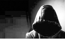 Truy tìm 'sát thủ' bịt mặt chém người ở Nghệ An