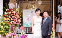Nhạc sĩ Đỗ Hồng Quân mừng bà xã Chiều Xuân lên chức