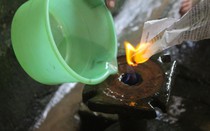 Quảng Trị: Lạ kỳ giếng nước hơn 10 năm không ngừng... cháy