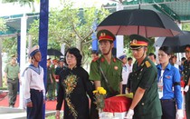 Hình ảnh xúc động lễ truy điệu các liệt sĩ ở sân bay Biên Hòa