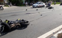 Mô tô phân khối lớn tông xe máy, 5 người thương vong