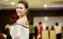 Người mẫu Hồng Quế: 'Bé Cherry thiệt thòi vì thiếu tình cảm của bố'