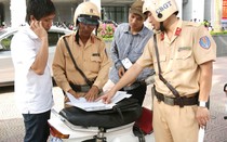 Xử phạt xe không mang giấy tờ gốc: Gỡ sớm người dân đỡ thiệt