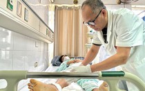 Nối lại cổ chân đứt lìa cho nam thanh niên bị tai nạn máy cắt cỏ