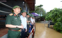 Kiểm tra công tác ứng phó với mưa lũ tại huyện Ba Vì