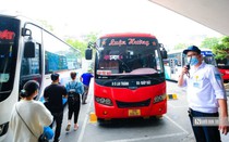 Từ 1/1/2025, làm những việc này trên xe khách, người dân có thể bị phạt đến 3 triệu đồng