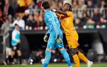 Tiền đạo người Brazil bị cấm thi đấu hai trận