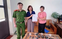 Tài khoản nhận được 20 tỷ đồng, cô giáo lập tức báo công an