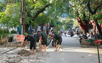 Xúc động hình ảnh chiến sĩ Công an Quảng Trị làm nhiệm vụ đặc biệt tại Huế