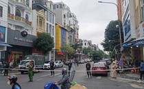 Cảnh sát đồng loạt phong tỏa, khám xét các tiệm vàng ở xứ Thanh