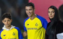 Phản ứng của Ronaldo khi gia đình khuyên giải nghệ