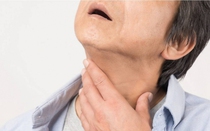Người đàn ông 50 tuổi chán ăn, chỉ muốn uống nước, đi khám bác sĩ "lắc đầu"