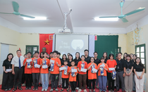 Từ phòng khám đến phòng học: Bác sĩ Vũ Trọng Tiến 
đồng hành cùng trẻ em khiếm thính