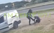 Người phụ nữ khống chế, hạ gục tên trộm nhanh như chớp