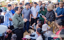 Thủ tướng Phạm Minh Chính: Hỗ trợ người dân sửa chữa nhà, bảo đảm doanh nghiệp không gián đoạn sản xuất sau bão