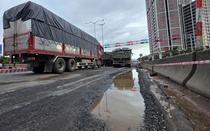 Kiểm tra, khắc phục đường huyết mạch trung tâm Đà Nẵng xuất hiện ổ gà sau mưa lớn