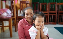 “Chỉ mong qua đêm nay, người còn, nhà còn”