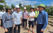 Chủ tịch UBND tỉnh Gia Lai: Khẩn trương nối lại lưu thông sau sự cố mố cầu Đăk Pờ Tó bị cuốn trôi