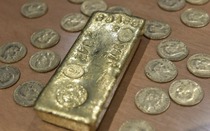 Người đàn ông đào được số vàng trị giá 20 tỷ đồng trong vườn