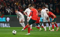 Bồ Đào Nha ngược dòng kịch tính, Ronaldo lập công chuộc lỗi