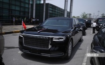 Cận cảnh xe limousine chuyên chở nhà lãnh đạo Trung Quốc Tập Cận Bình thăm Việt Nam
