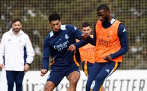 Real Madrid hỗn loạn trước trận lượt về với Arsenal