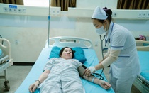 Ca phẫu thuật “cân não” cứu sống người phụ nữ có huyết khối lan vào hai động mạch thận