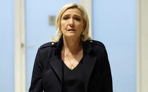 Pháp: Đảng cực hữu của bà Marine Le Pen tiếp tục gặp rắc rối