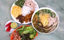 Lạ miệng với món bún thang lươn Hưng Yên