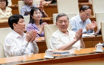 Thông qua Nghị quyết về cơ chế, chính sách đặc biệt phát triển kinh tế tư nhân